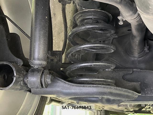 Nissan NOTE 2015-03 8360530-19