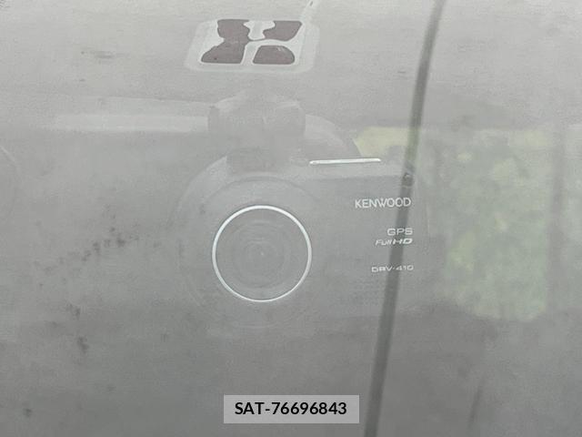 Nissan NOTE 2015-03 8360530-4