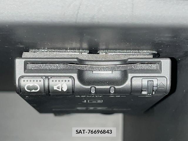 Nissan NOTE 2015-03 8360530-5