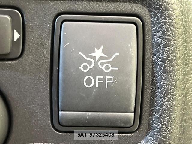 Nissan NOTE 2017-09 8360565-4