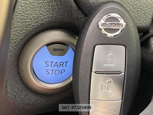 Nissan NOTE 2017-09 8360565-6