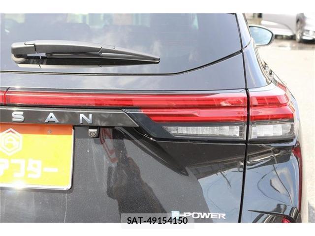 Nissan NOTE 2022-05 8360980-12