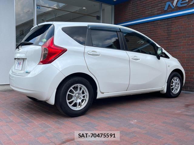 Nissan NOTE 2013-11 8361478-16