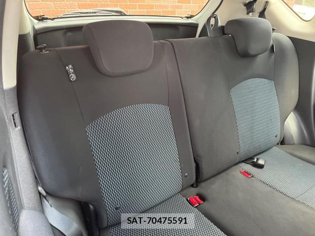 Nissan NOTE 2013-11 8361478-8