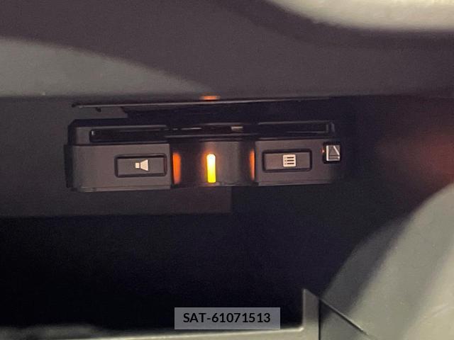 Nissan NOTE 2019-06 8361538-5
