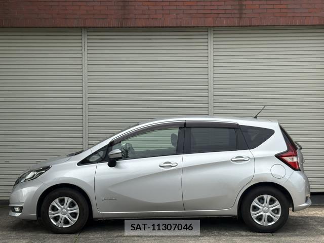 Nissan NOTE 2017-12 8361858-8