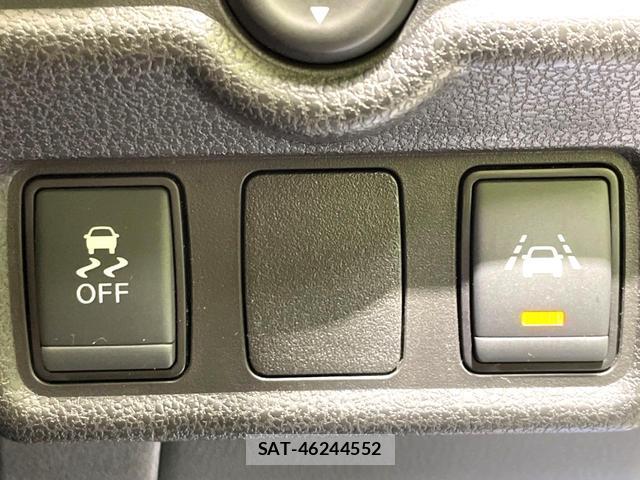 Nissan NOTE 2016-12 8362051-7