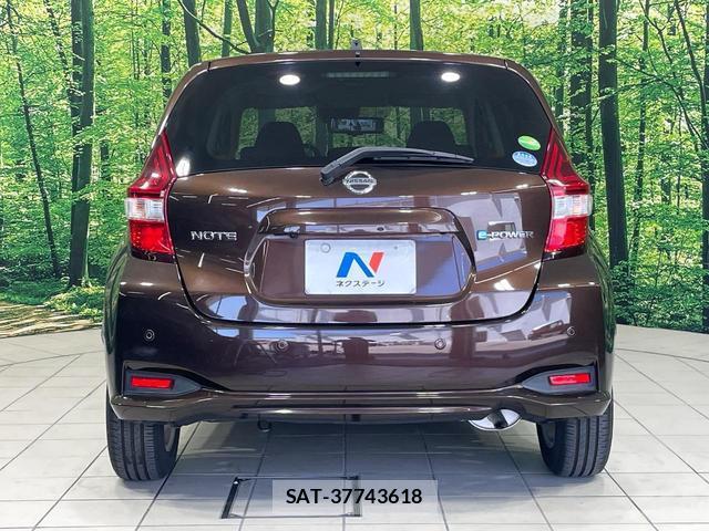 Nissan NOTE 2018-01 8362328-14