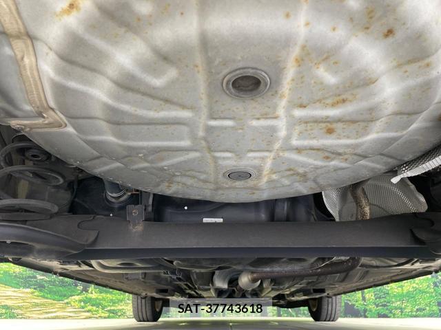 Nissan NOTE 2018-01 8362328-18