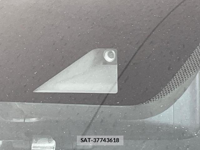 Nissan NOTE 2018-01 8362328-5