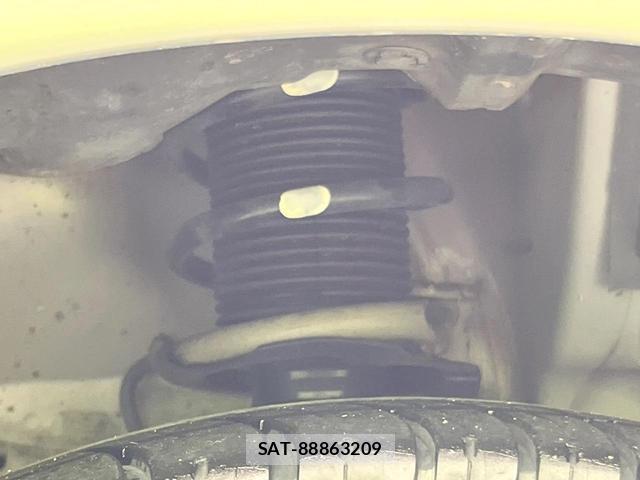 Nissan NOTE 2015-09 8362546-15