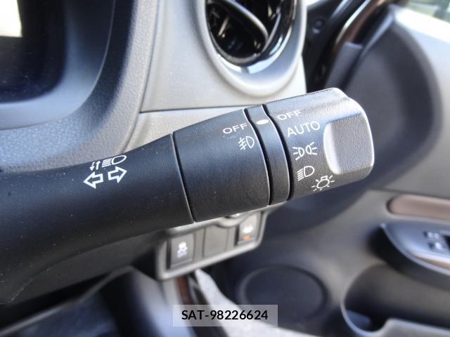Nissan NOTE 2016-11 8362646-16