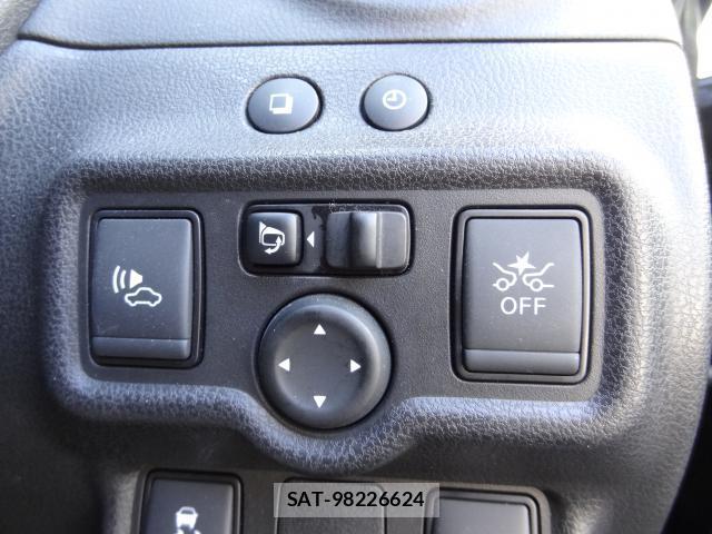Nissan NOTE 2016-11 8362646-7