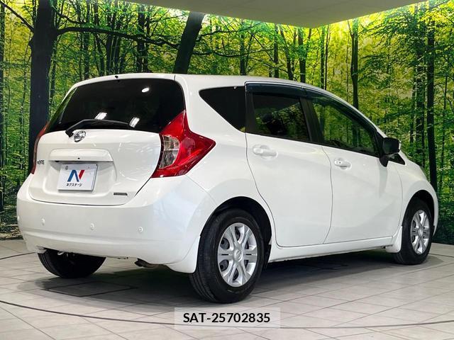 Nissan NOTE 2015-10 8363066-16