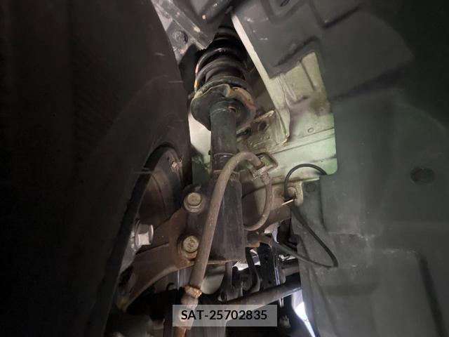 Nissan NOTE 2015-10 8363066-19