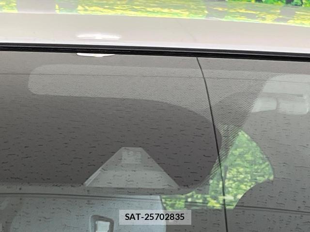 Nissan NOTE 2015-10 8363066-2