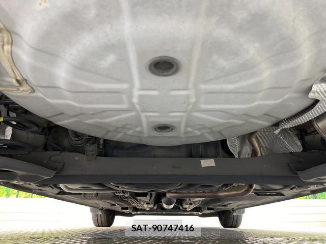 Nissan NOTE 2015-08 8363220-18