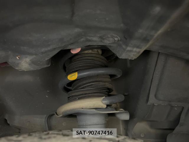 Nissan NOTE 2015-08 8363220-19