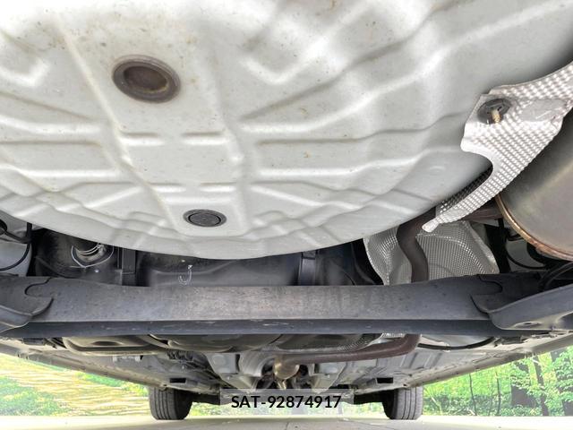 Nissan NOTE 2019-02 8363407-17