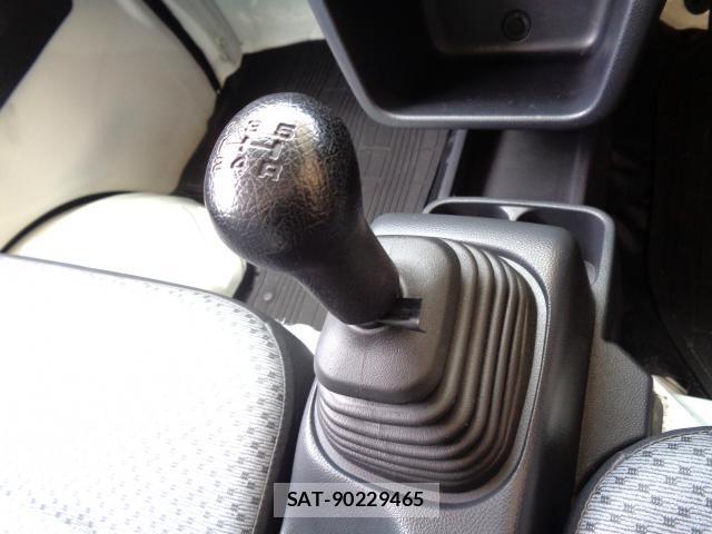 Nissan CLIPPER TRUCK 2016-08 8363120-15