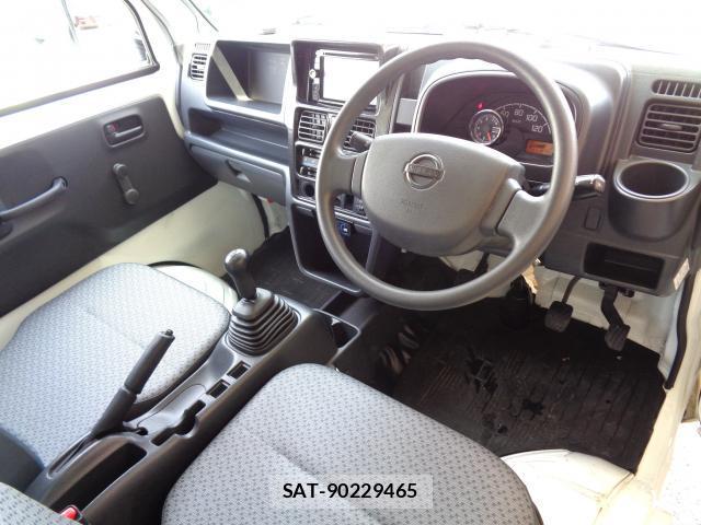 Nissan CLIPPER TRUCK 2016-08 8363120-8