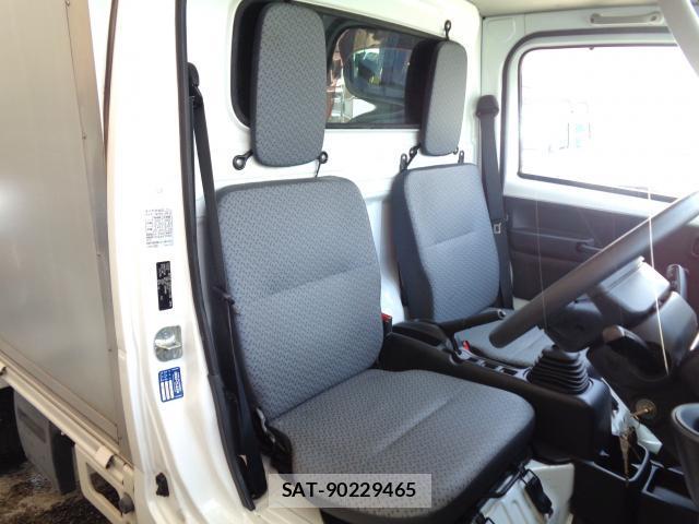 Nissan CLIPPER TRUCK 2016-08 8363120-9