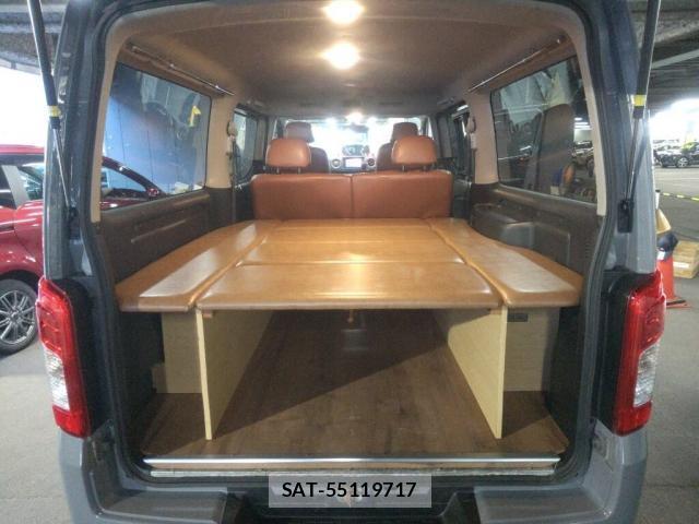 Nissan NV350 Caravan 2021-09 8360768-3