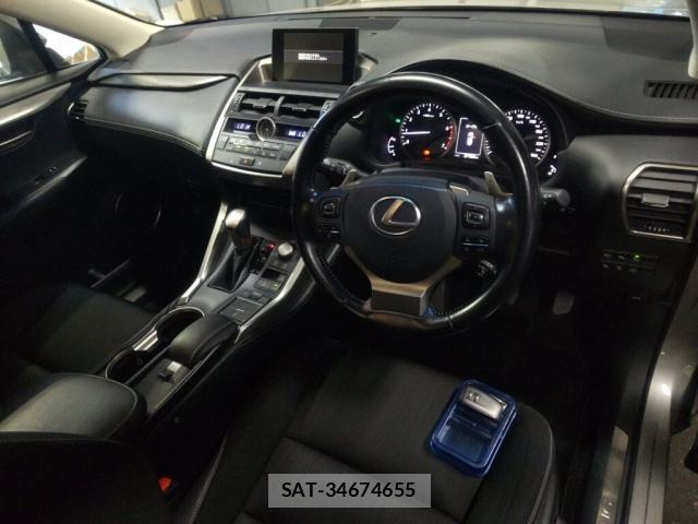 Lexus NX 2016-11 8360762-2
