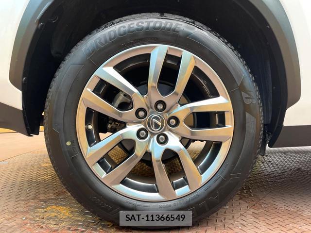 Lexus NX 2018-04 8361739-13