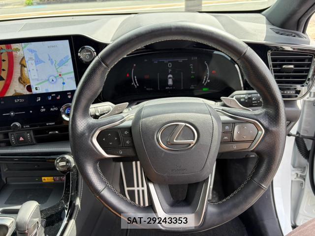 Lexus NX 2022-06 8363522-15