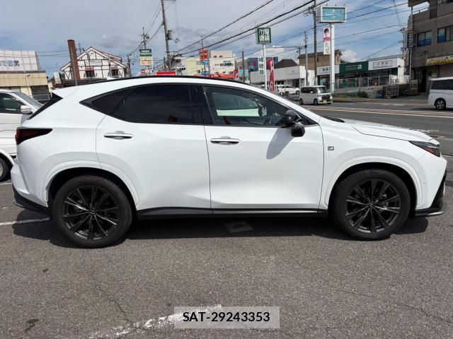 Lexus NX 2022-06 8363522-4