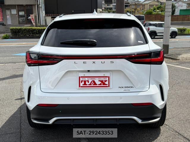Lexus NX 2022-06 8363522-5