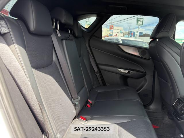 Lexus NX 2022-06 8363522-6