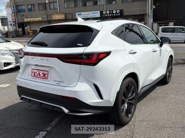 Lexus NX 2022-06 8363522-7