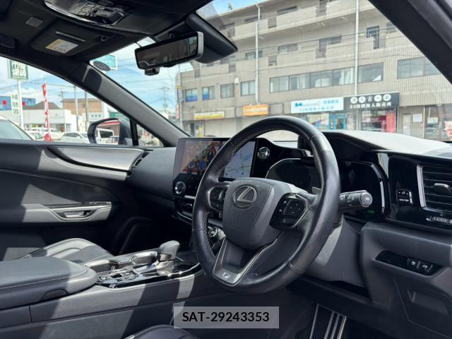Lexus NX 2022-06 8363522-9