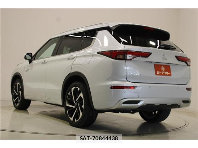 Mitsubishi OUTLANDER PHEV 2022-12 8360687-10
