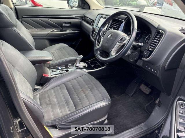 Mitsubishi OUTLANDER PHEV 2019-06 8362086-3
