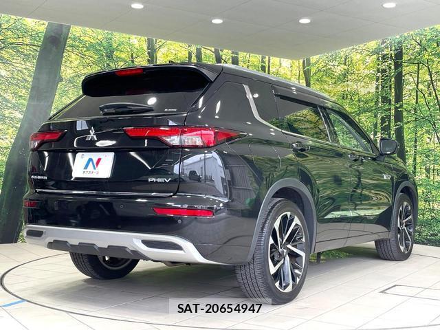 Mitsubishi OUTLANDER PHEV 2022-07 8363402-17