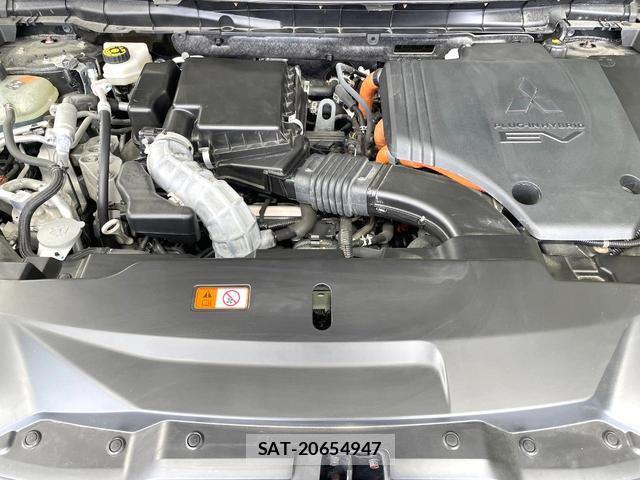 Mitsubishi OUTLANDER PHEV 2022-07 8363402-18