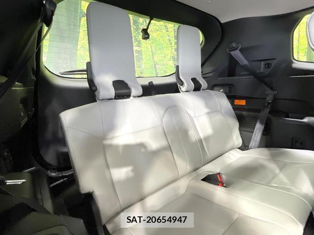 Mitsubishi OUTLANDER PHEV 2022-07 8363402-9