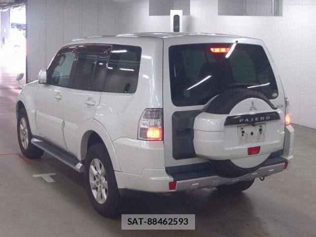 Mitsubishi PAJERO 2013-08 8362131-4