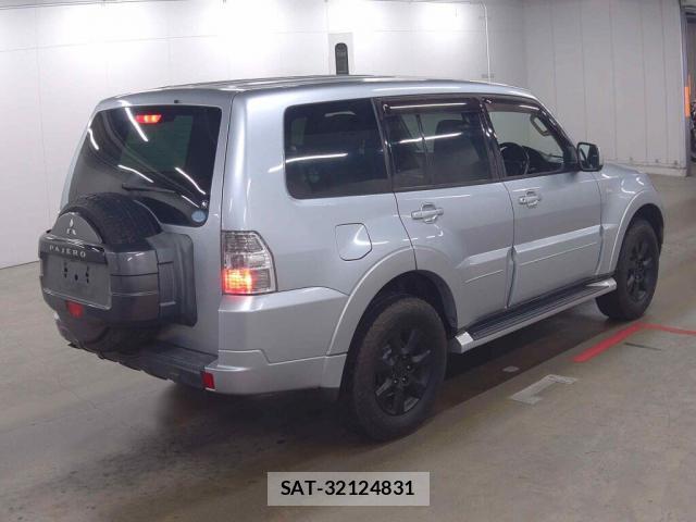 Mitsubishi PAJERO 2017-11 8363418-4