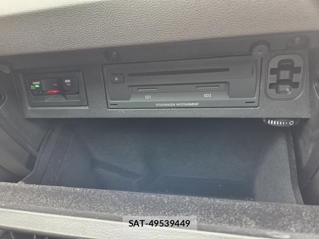 VolksWagen PASSAT VARIANT 2016-02 8363826-13