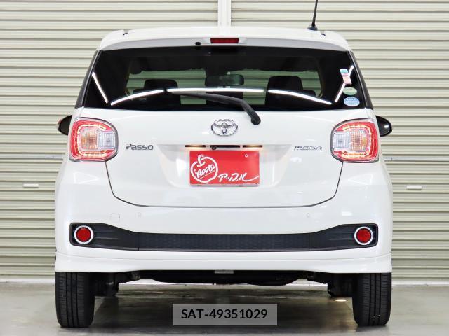 Toyota PASSO 2018-04 8363114-3