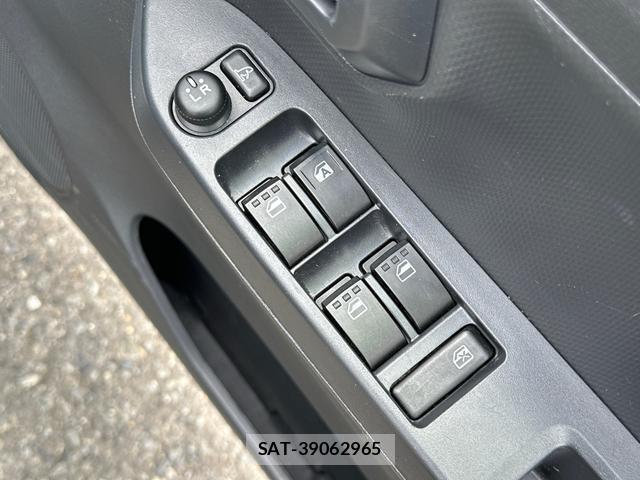Toyota PIXIS EPOCH 2022-04 8362355-17