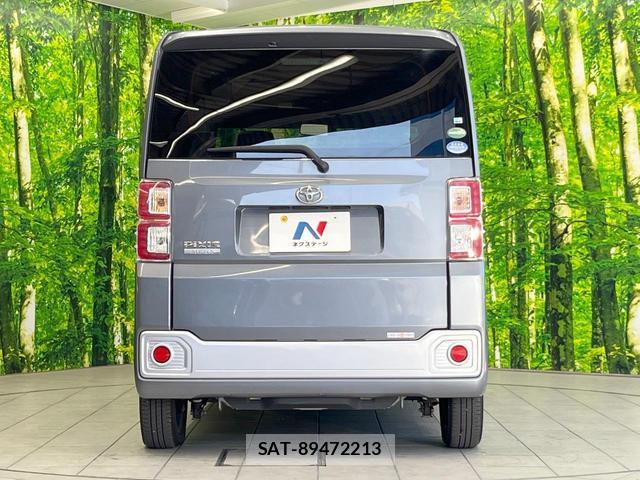 Toyota Pixis Mega 2015-08 8361579-14