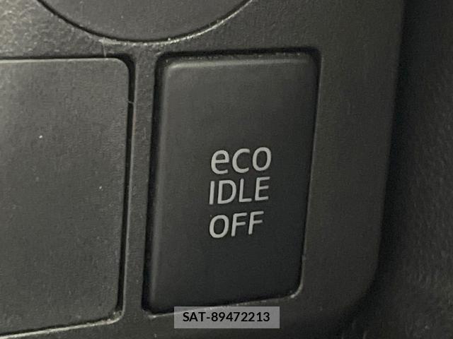 Toyota Pixis Mega 2015-08 8361579-5