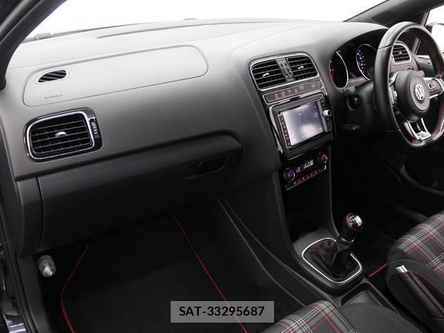 VolksWagen POLO 2015-12 8362819-10