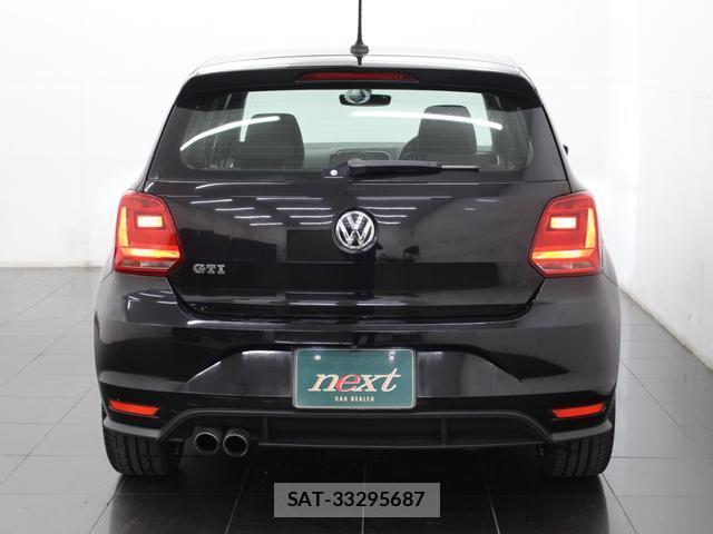 VolksWagen POLO 2015-12 8362819-3
