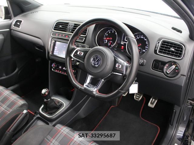 VolksWagen POLO 2015-12 8362819-8